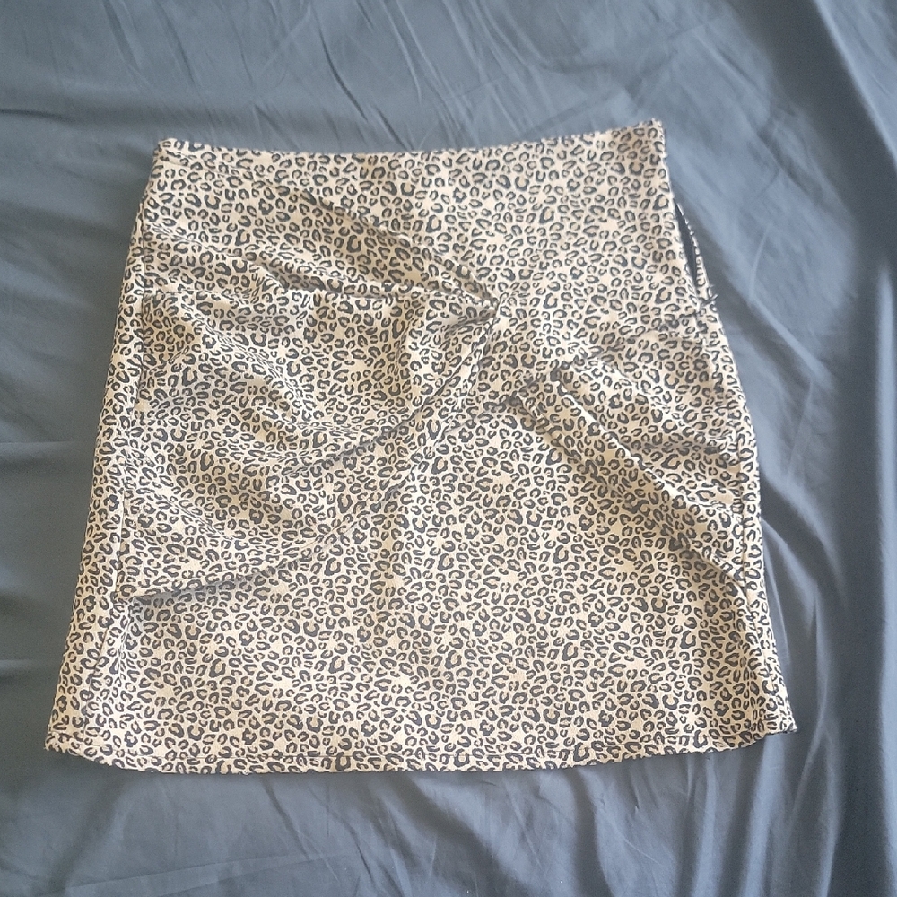 Zara Beige and Black Leopard Mini Skirt
